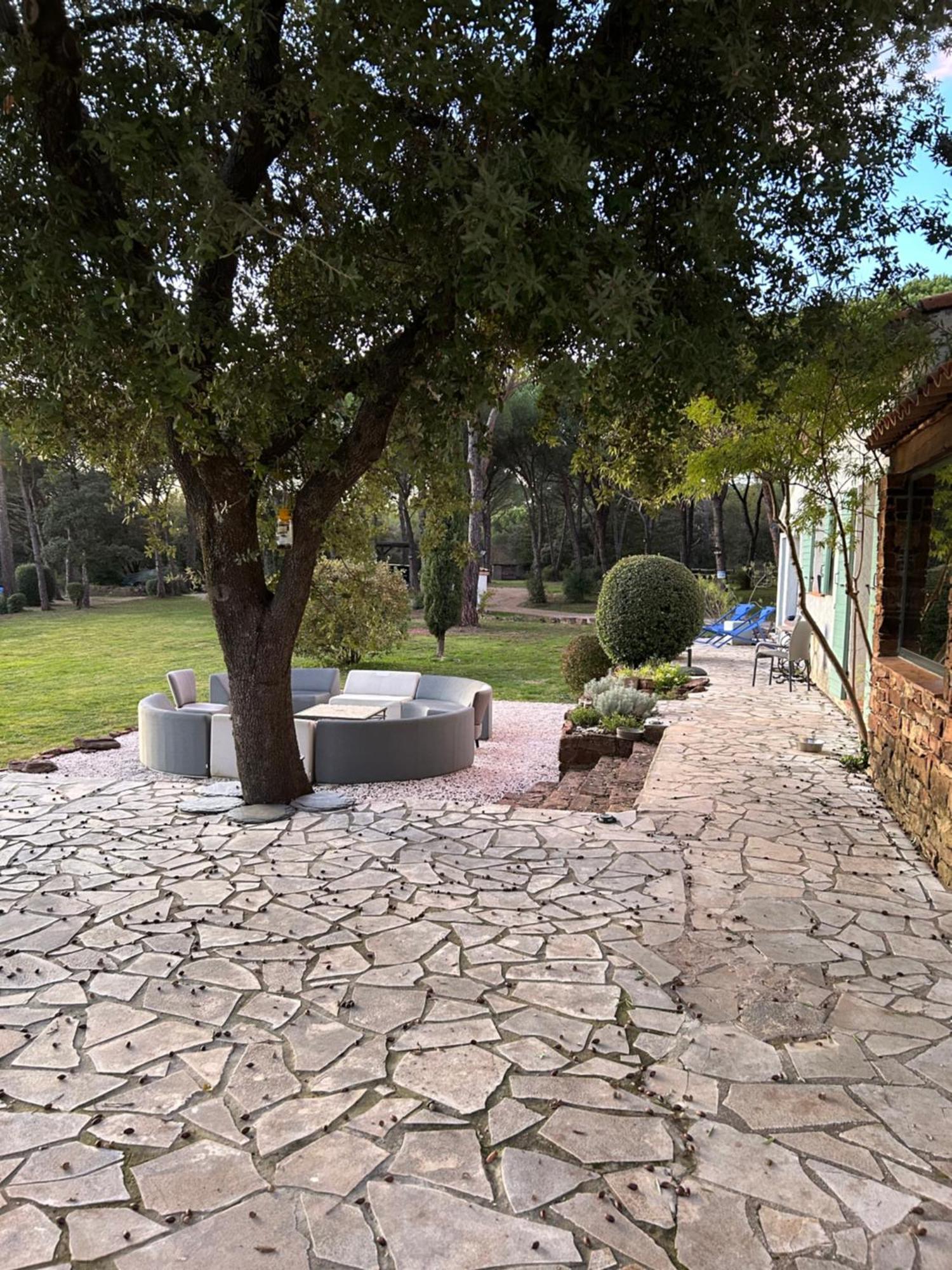 La Villa Le Cannet-des-Maures Exteriér fotografie